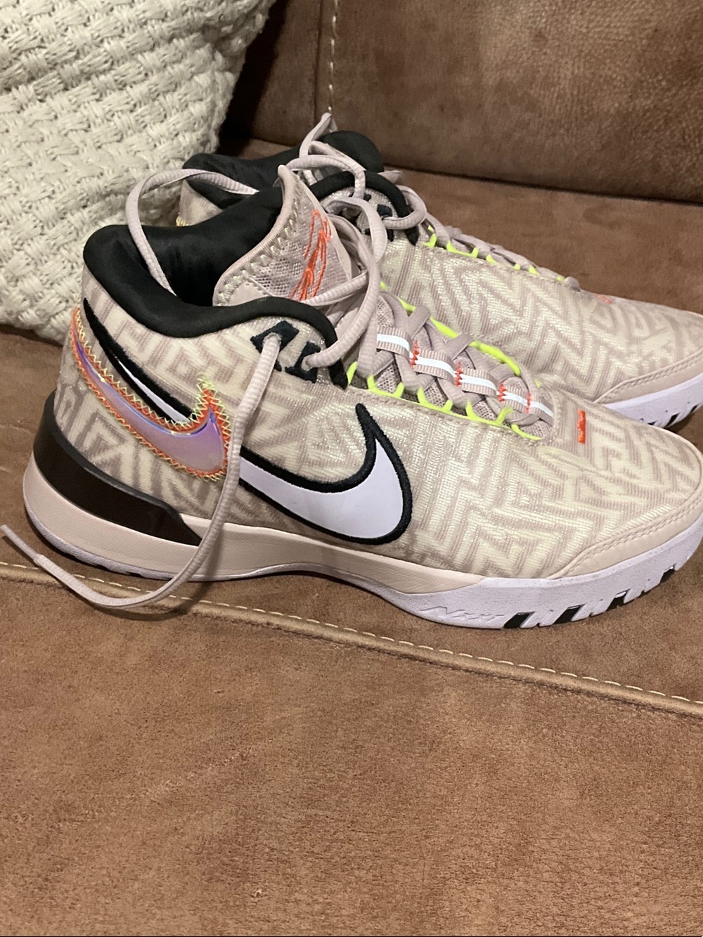Nike Men's Athletic Shoes in Cream with Black and Neon Accents